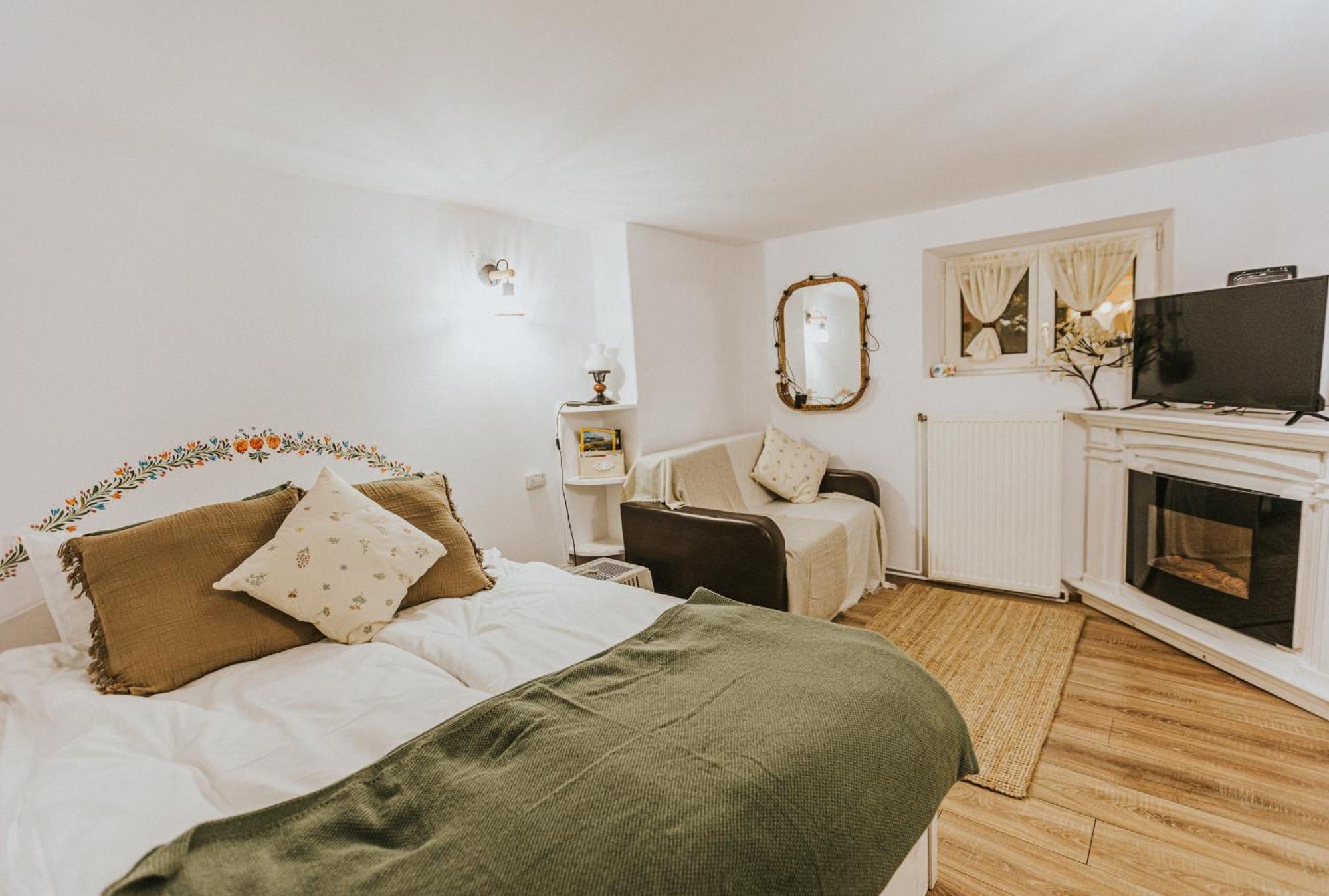 Republicii Rustic Apartament In Brasov City Center Exteriör bild